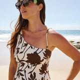 Costume intero con scollo quadrato