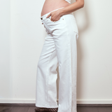 Relaxed Wide Leg Jeans
