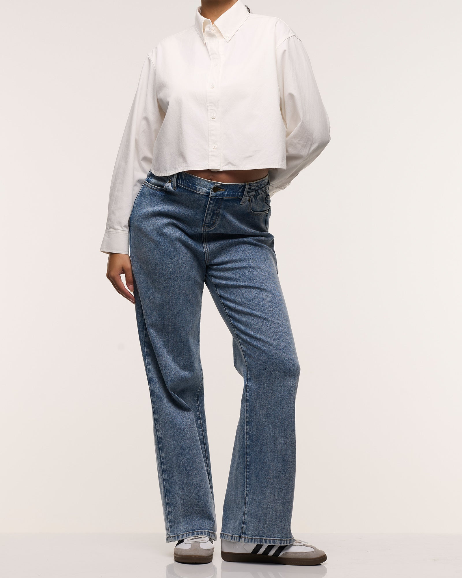 Relaxed Wide Leg Jeans