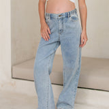 Relaxed Wide Leg Jeans